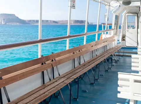 Deck & poolside design