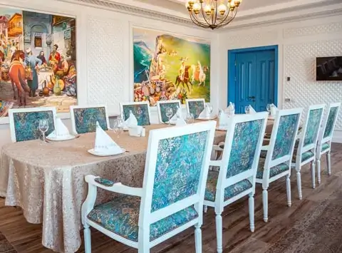 Dining hall layout and seating planning
